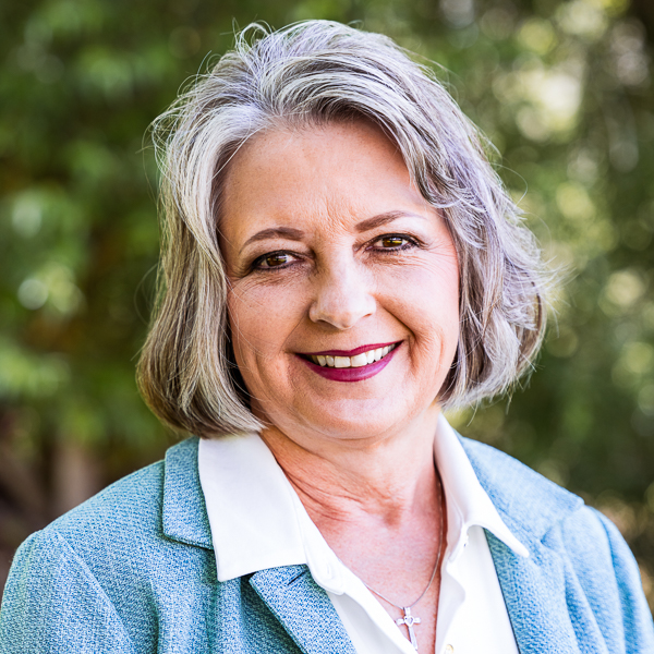 Jan Edwards headshot